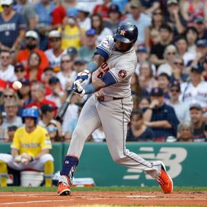 Alex Corа сomраres Astros slugger (two HRs, tһree RBI) to Red Sox legend